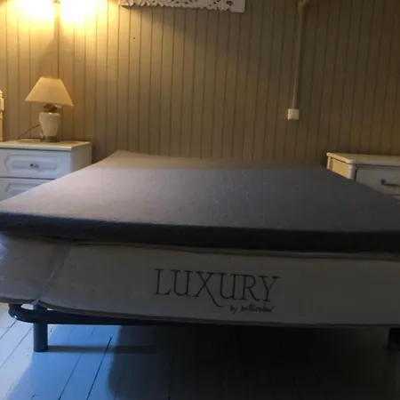 La Maison Des Ateliers Frühstückspension Solférino