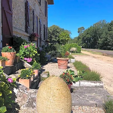 La Maison Des Ateliers2 Le Bourg Route De Sabres Bed & Breakfast 3*